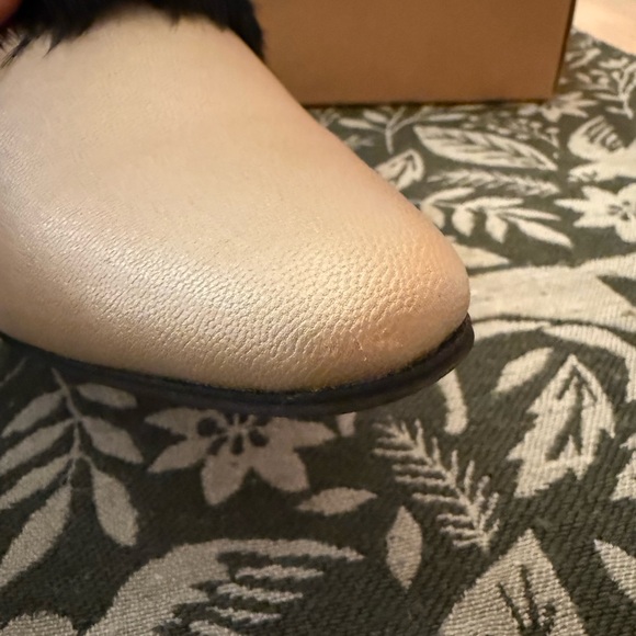 New in box All Black Fur Mules Size 38 - Picture 4 of 4